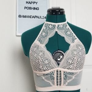 V.S. Very Sexy lace high-neck key hole bra NEW